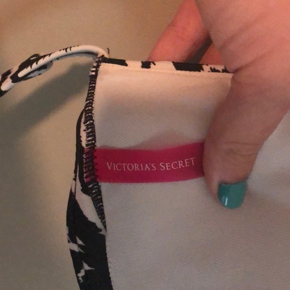 Victoria’s Secret Zebra Bathing Suit Top - Picture 4 of 4